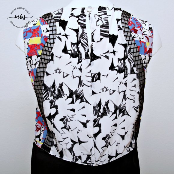 Elizabeth and James Silk Abstract Printed Sheer Side Round Neck Sleeveless Top - Picture 11 of 14